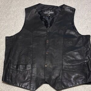 Leather Gallery Vintage-style Black Leather Biker Vest
